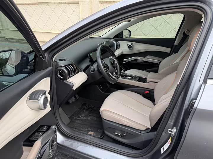 Фото 6 - BYD Yuan Plus