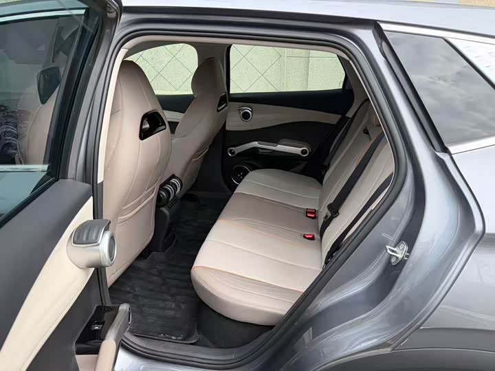 Фото 7 - BYD Yuan Plus