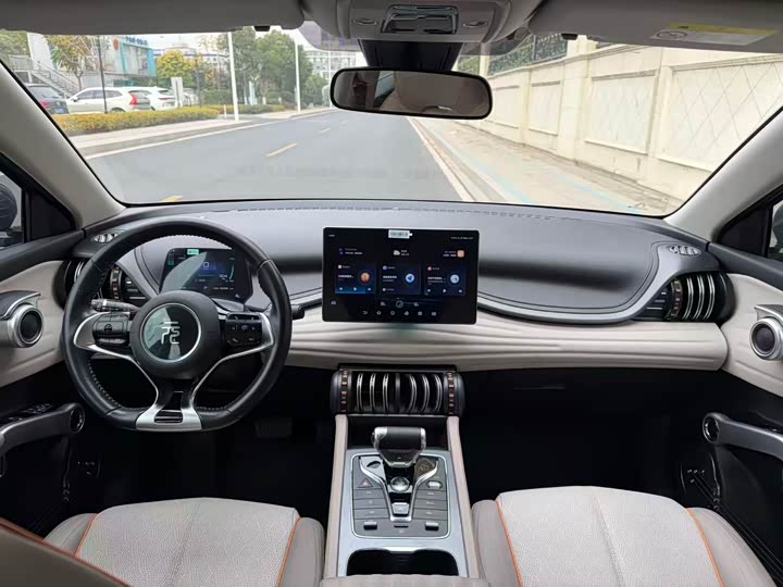 Фото 8 - BYD Yuan Plus