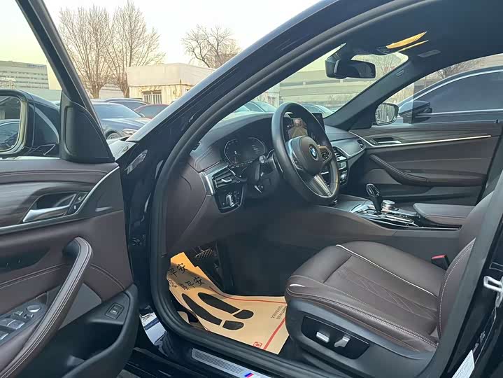 Фото 10 - BMW 5 Series