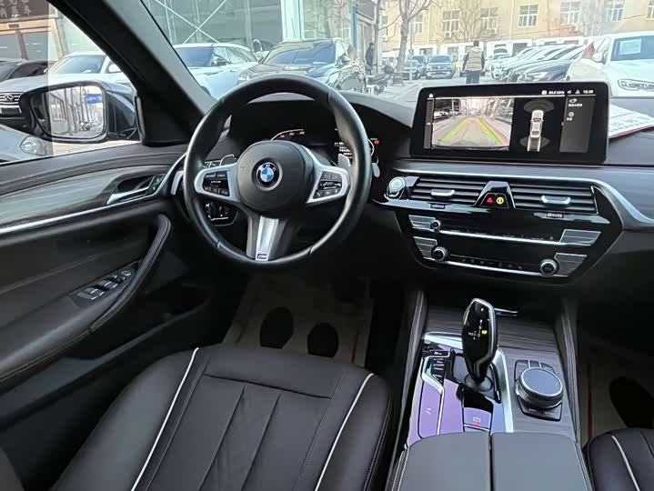 Фото 21 - BMW 5 Series