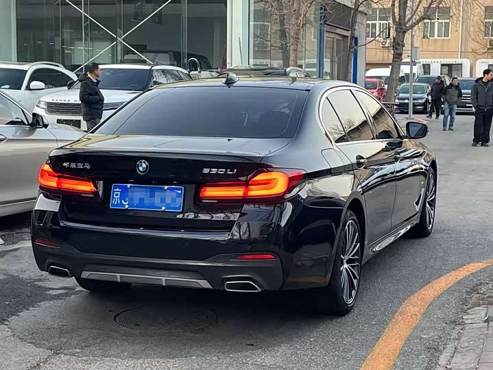 Фото 5 - BMW 5 Series