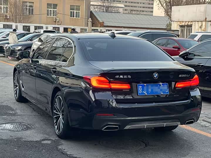 Фото 6 - BMW 5 Series