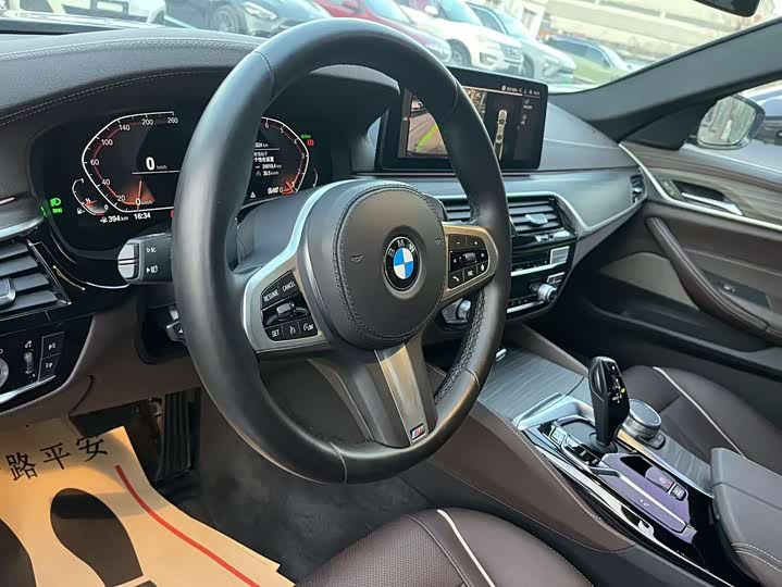 Фото 9 - BMW 5 Series