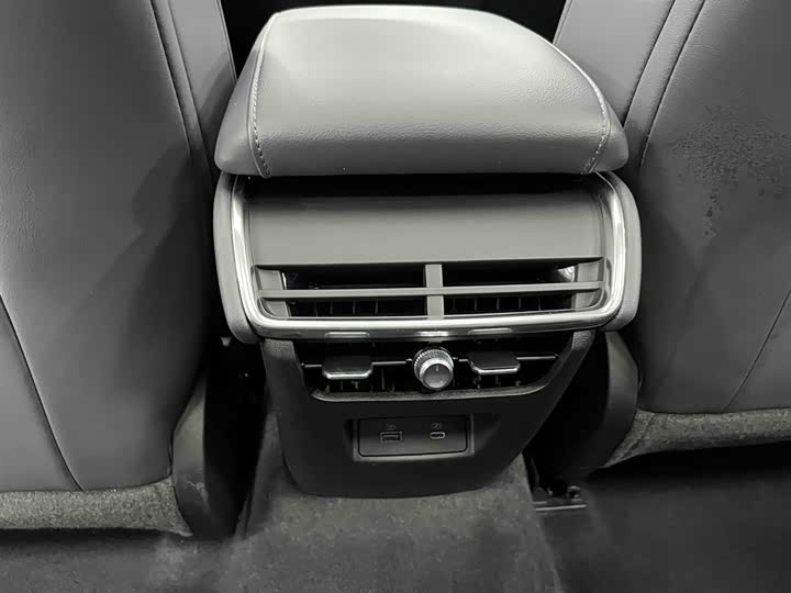 Фото 15 - Ford Mondeo