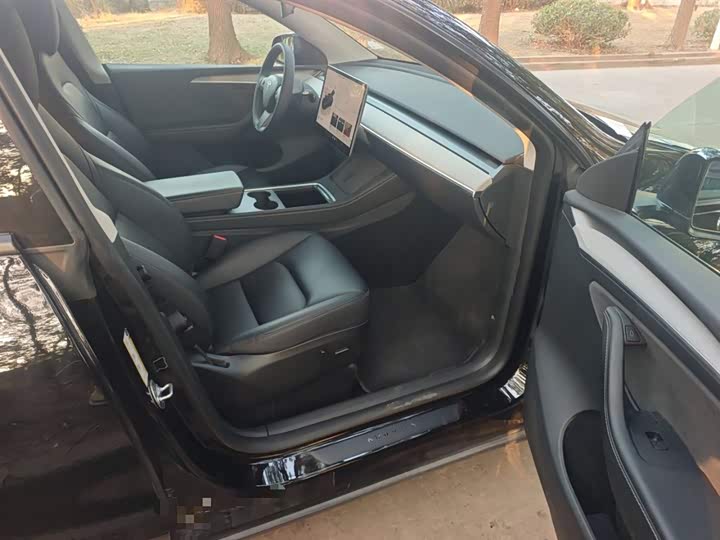 Фото 20 - Tesla Model Y