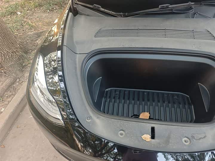 Фото 21 - Tesla Model Y