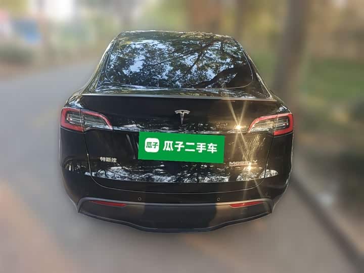 Фото 28 - Tesla Model Y