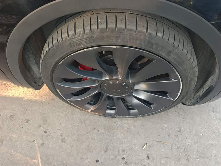 Фото 31 - Tesla Model Y