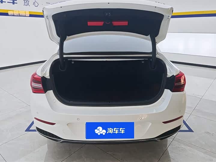 Фото 4 - Hongqi H5