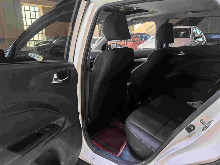 Фото 7 - Kia KX1