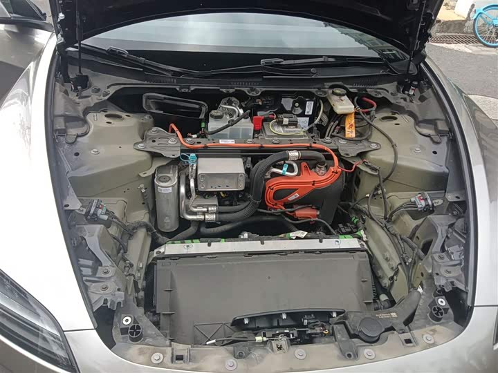 Фото 20 - Tesla Model 3