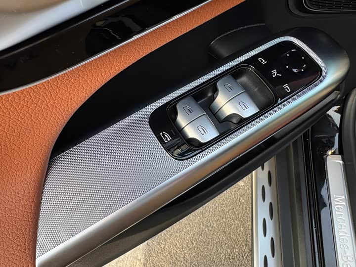 Фото 16 - Mercedes-Benz GLC-Class