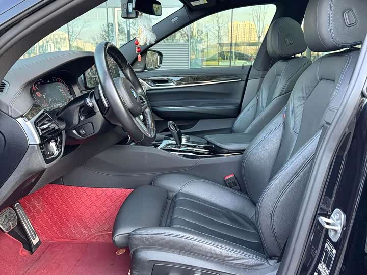 Фото 5 - BMW 6 Series GT