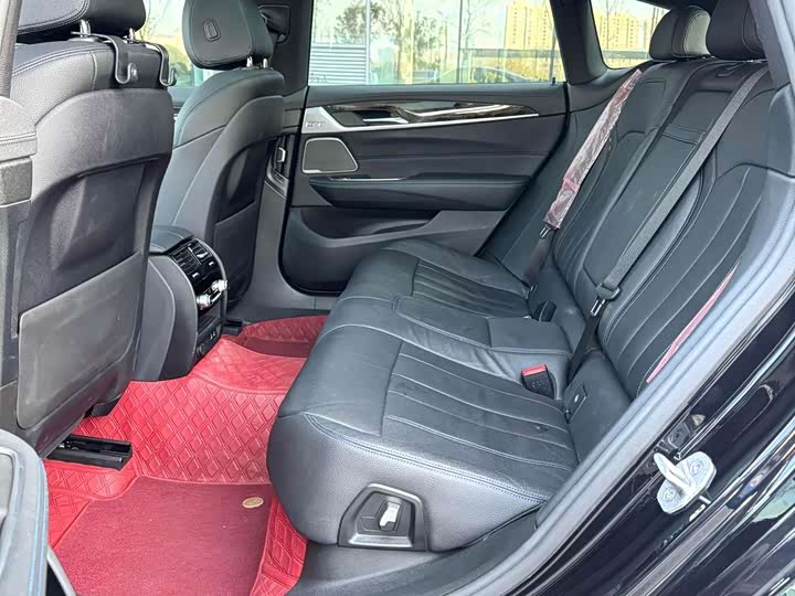 Фото 6 - BMW 6 Series GT