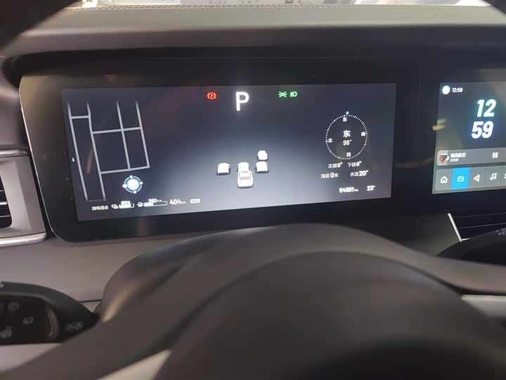 Фото 12 - LiXiang One