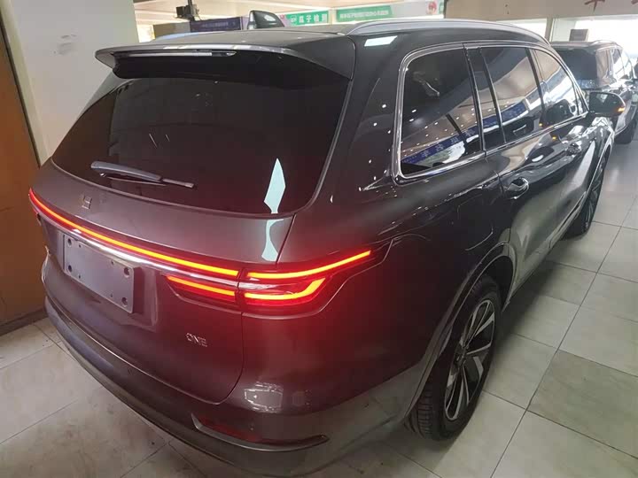 Фото 7 - LiXiang One