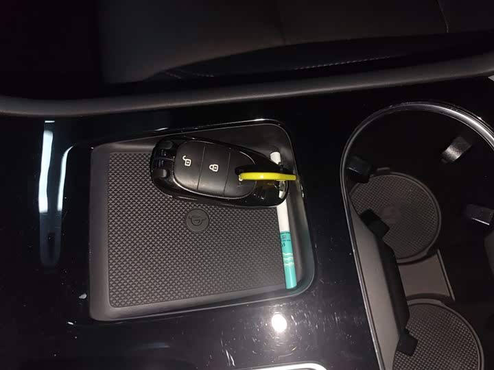 Фото 9 - LiXiang One