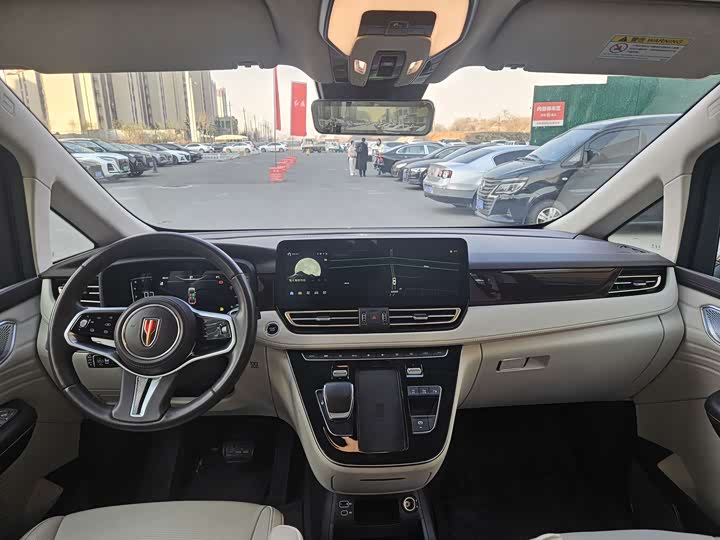 Фото 21 - Hongqi HQ9