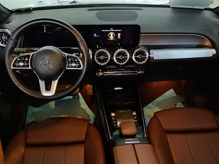 Фото 12 - Mercedes-Benz GLB-Class