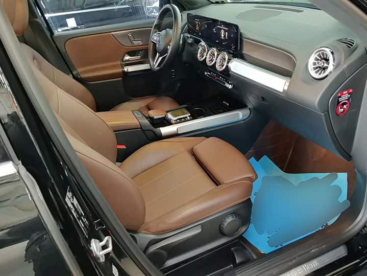 Фото 8 - Mercedes-Benz GLB-Class