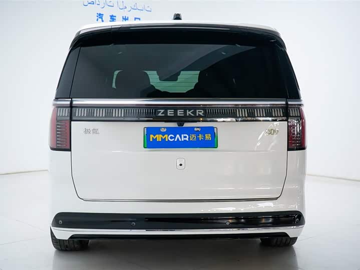 Фото 13 - Zeekr 009