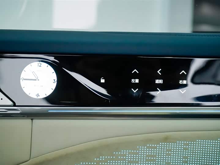 Фото 33 - Zeekr 009