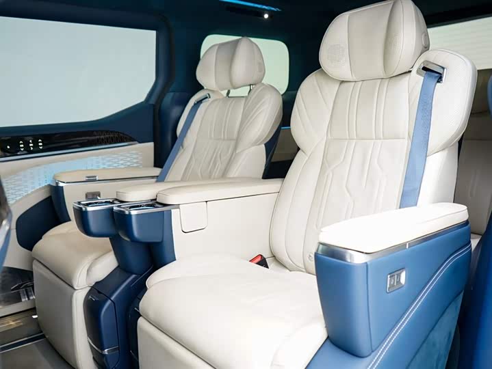 Фото 6 - Zeekr 009