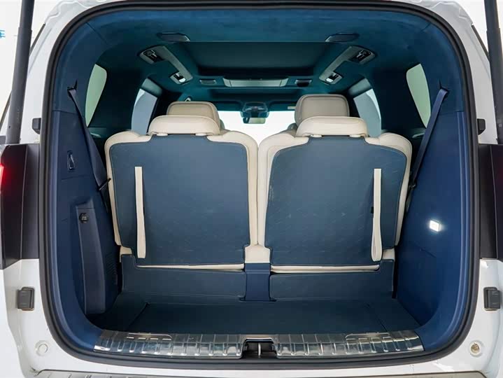 Фото 9 - Zeekr 009