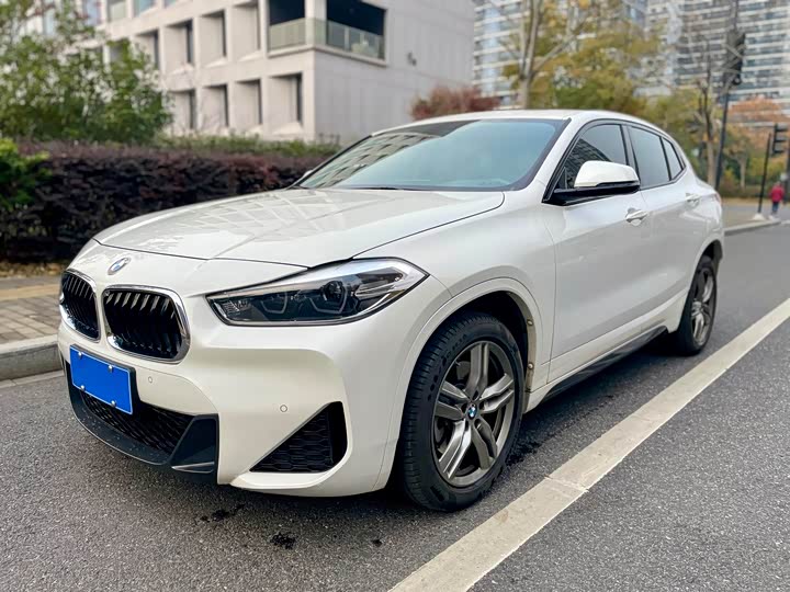 Фото 1 - BMW X2