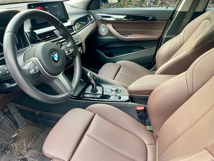 Фото 15 - BMW X2