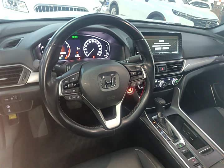 Фото 11 - Honda Inspire