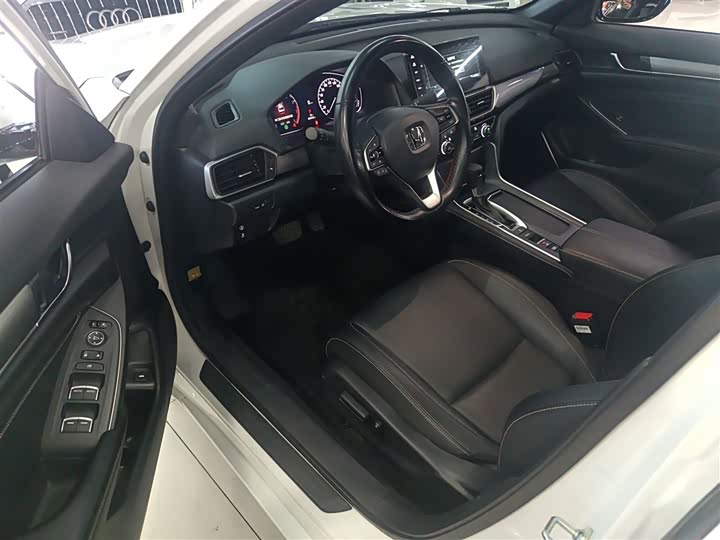 Фото 16 - Honda Inspire