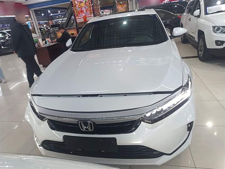 Фото 3 - Honda Inspire