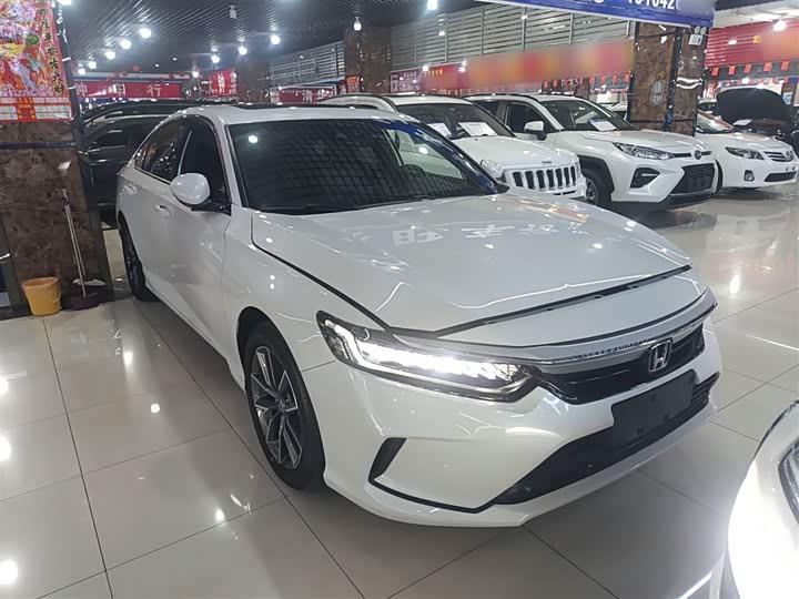 Фото 4 - Honda Inspire