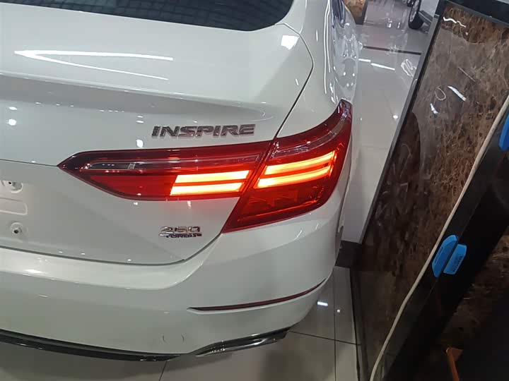 Фото 8 - Honda Inspire