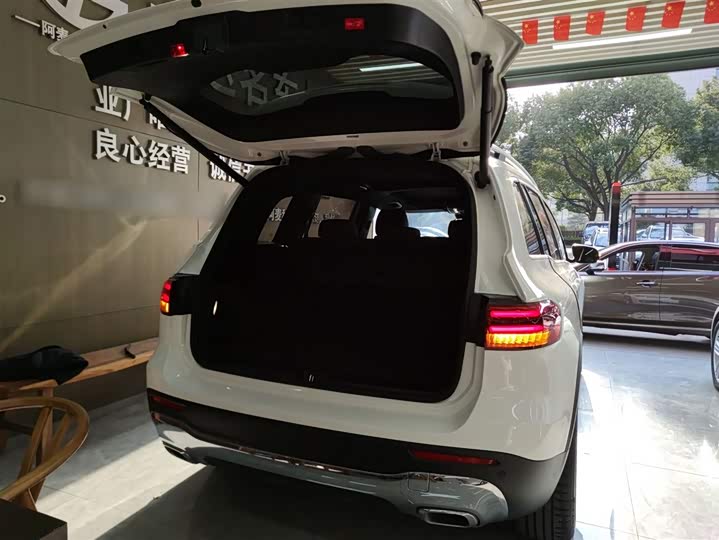 Фото 19 - Mercedes-Benz GLB-Class