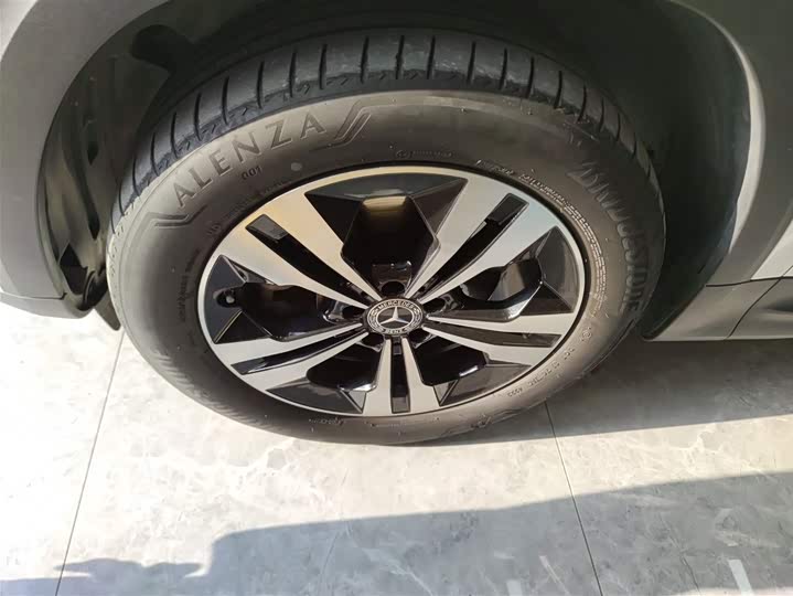 Фото 23 - Mercedes-Benz GLB-Class