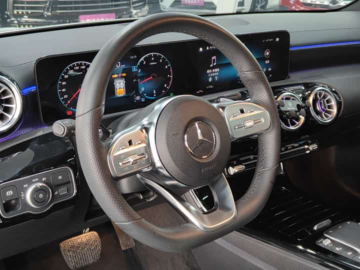 Фото 3 - Mercedes-Benz A-Class