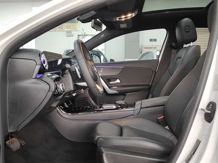 Фото 4 - Mercedes-Benz A-Class