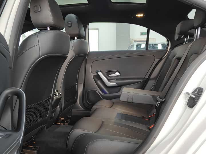 Фото 5 - Mercedes-Benz A-Class