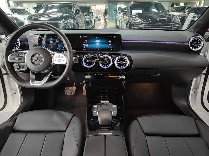 Фото 6 - Mercedes-Benz A-Class
