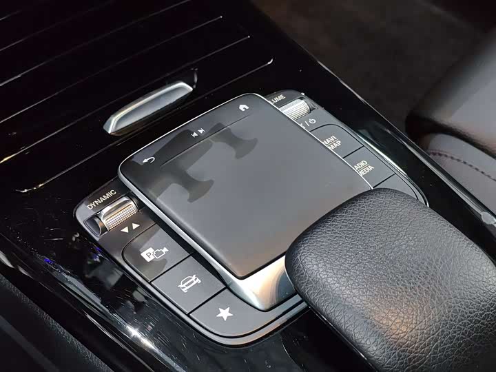 Фото 8 - Mercedes-Benz A-Class