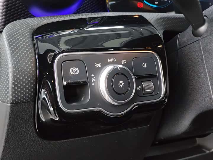 Фото 9 - Mercedes-Benz A-Class