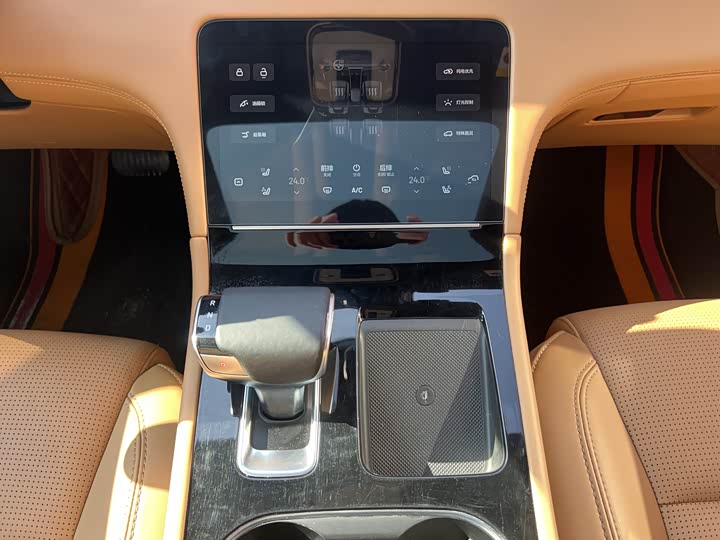 Фото 13 - LiXiang One