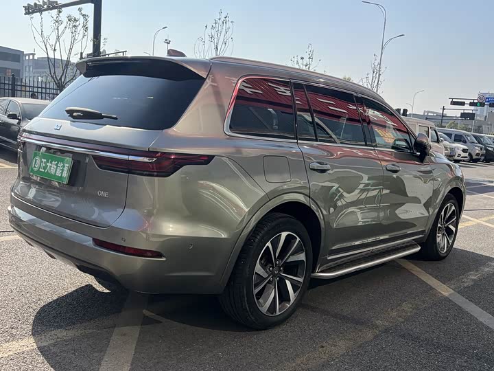 Фото 20 - LiXiang One