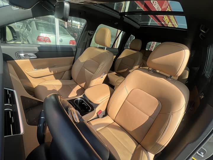 Фото 6 - LiXiang One