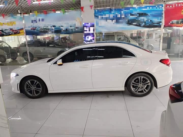 Фото 5 - Mercedes-Benz A-Class