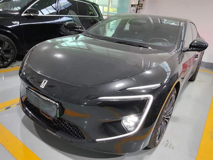 Фото 1 - Avatr 12