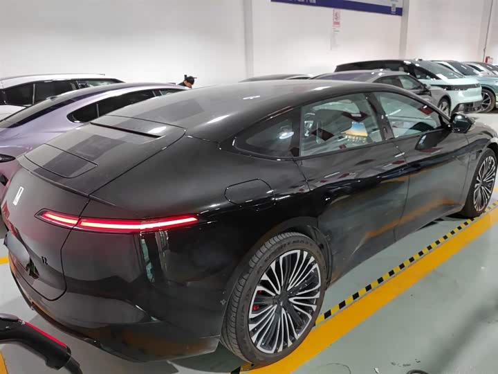 Фото 7 - Avatr 12